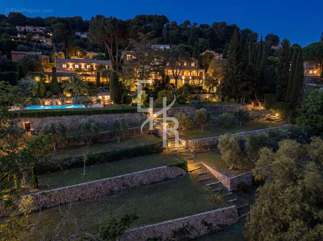 Maison à MOUGINS