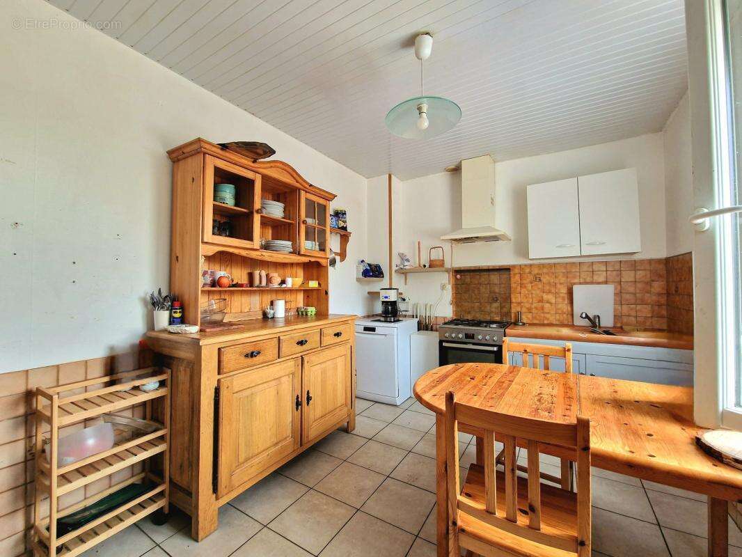 Maison à SAINT-MAURICE-EN-COTENTIN