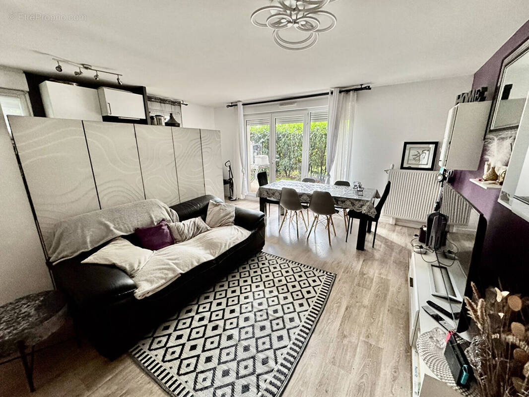 Appartement à BOUSSY-SAINT-ANTOINE