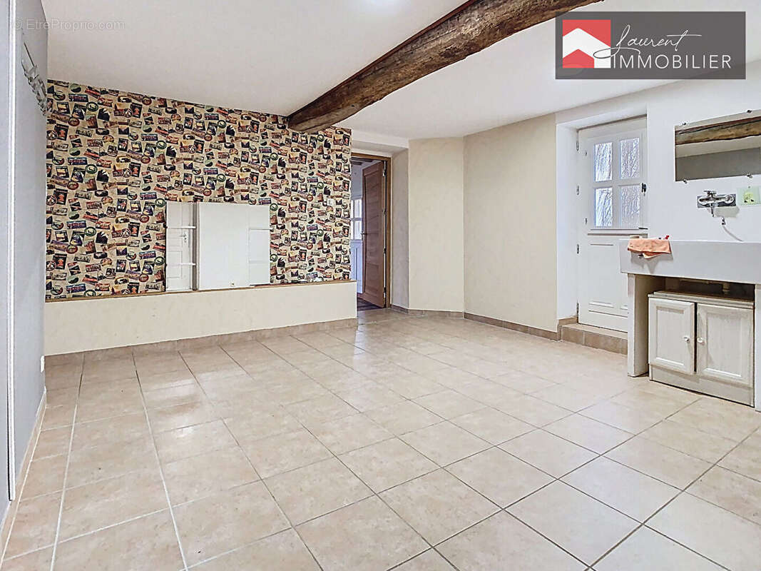 Maison à PONT-DE-VAUX