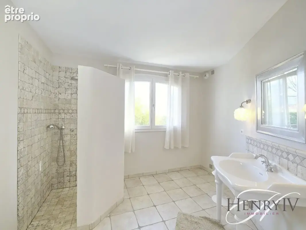 Maison 7 pièces 290 m² à vendre à Saint-Ismier (38330) - photo 7
