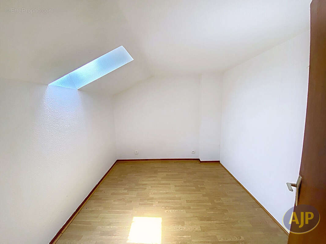Lesparre Medoc Appartement T3 DUPLEX 67m2 - photo 13