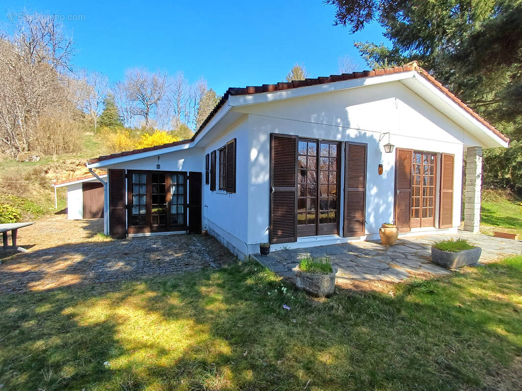 Maison à CRAPONNE-SUR-ARZON