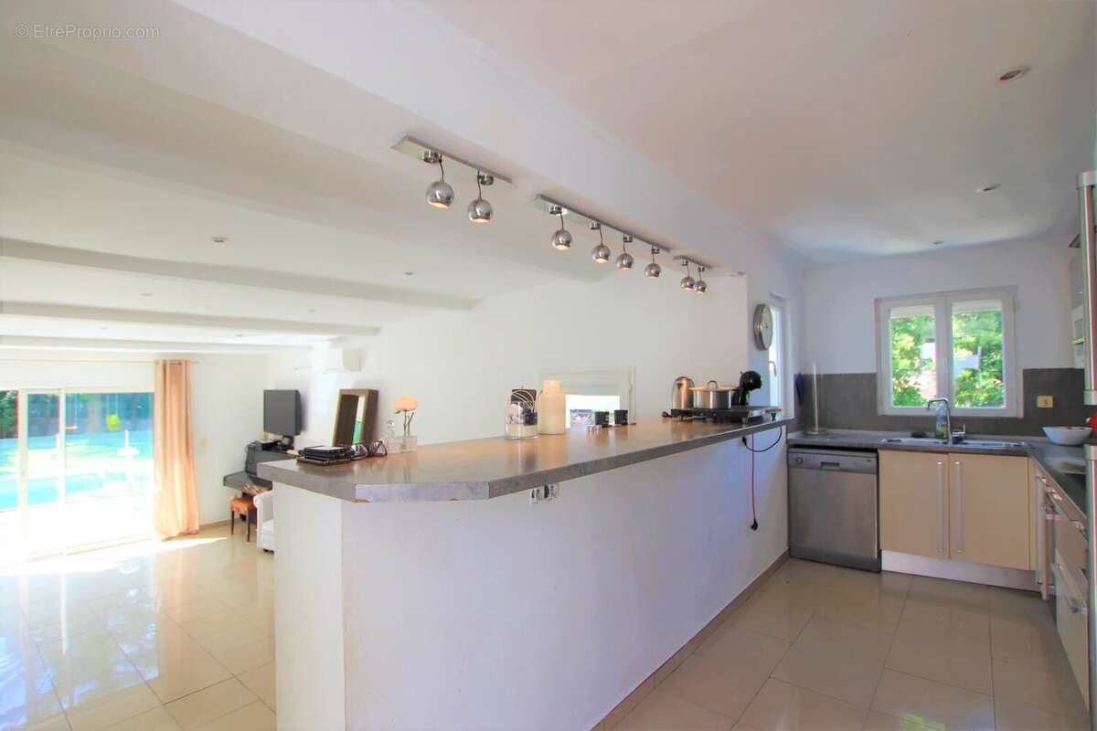 Superbe maison individuelle en plein coeur de cannes! - photo 10
