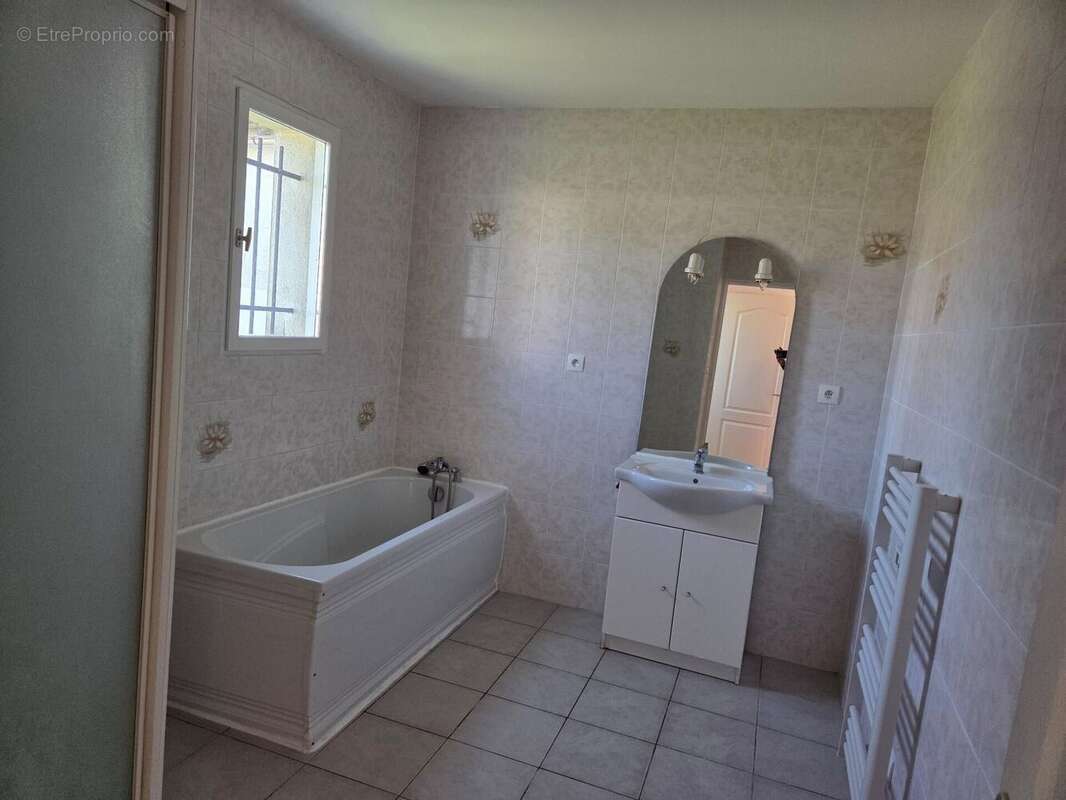 Photo 4 - Maison à GENSAC