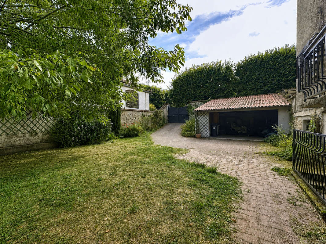 Maison Bourgeoise de 10 pièces + F2 Meaux - photo 11