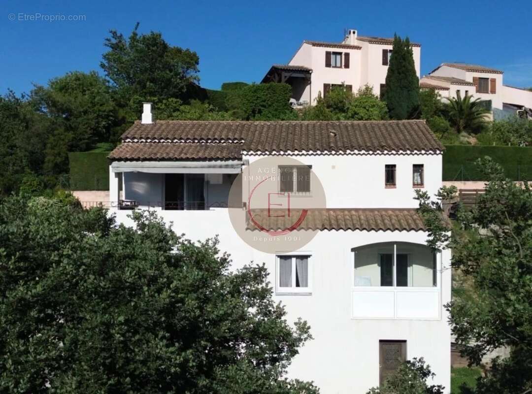 Maison à LES ADRETS-DE-L'ESTEREL