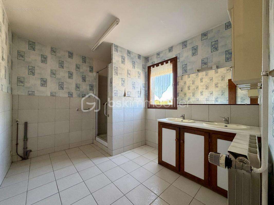 Ensemble immobilier centre bourg - photo 6