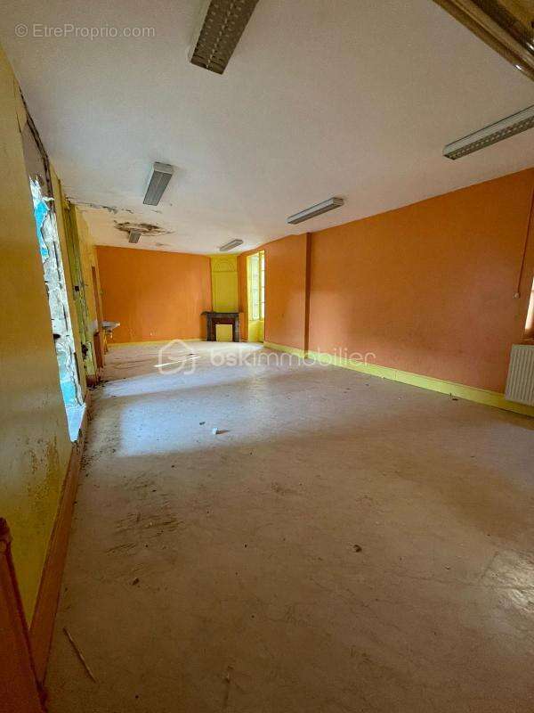 Maison à BARBEZIEUX-SAINT-HILAIRE