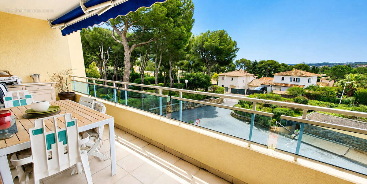 Appartement à BORMES-LES-MIMOSAS