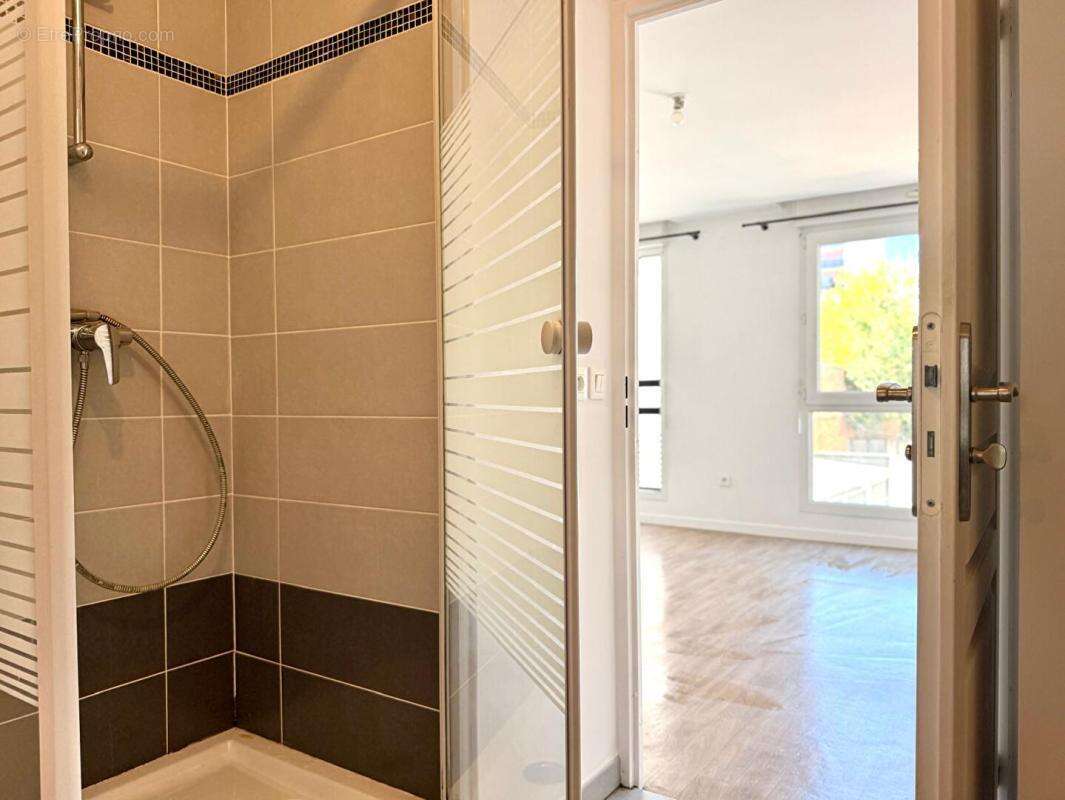 Appartement à AUBERVILLIERS