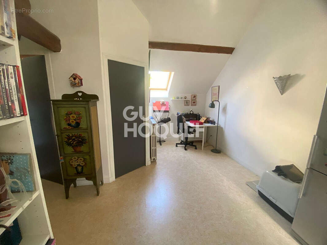 Appartement à IVRY-LA-BATAILLE