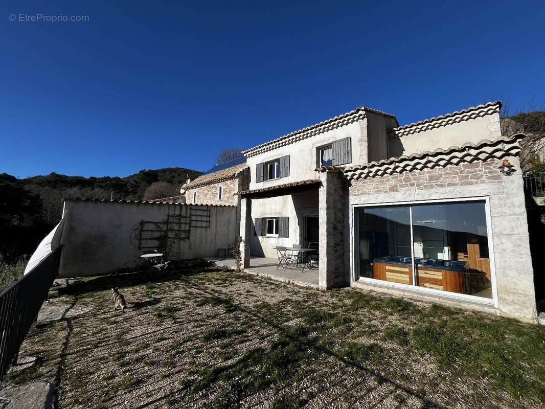 Maison à CROS
