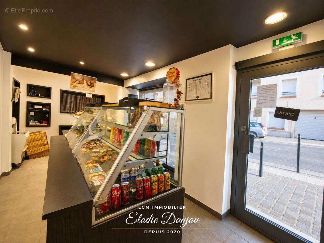 Ensemble murs commerciaux + appartement et dépendances - Aux portes de Châteaudun - photo 7