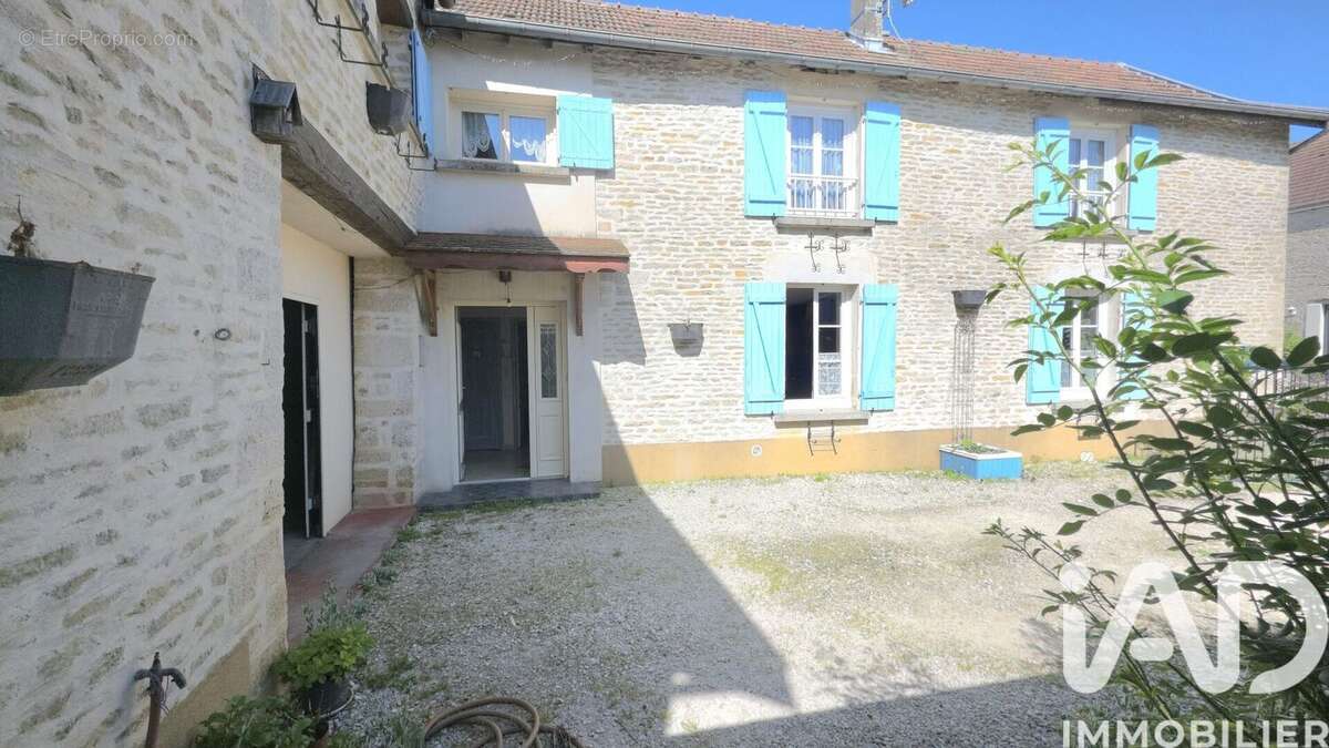 Photo 2 - Maison à SEMOUTIERS-MONTSAON