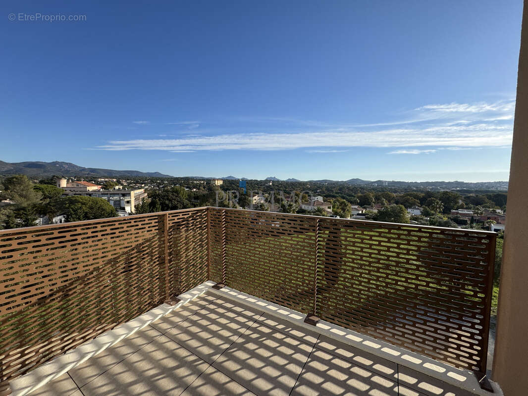 Appartement à FREJUS