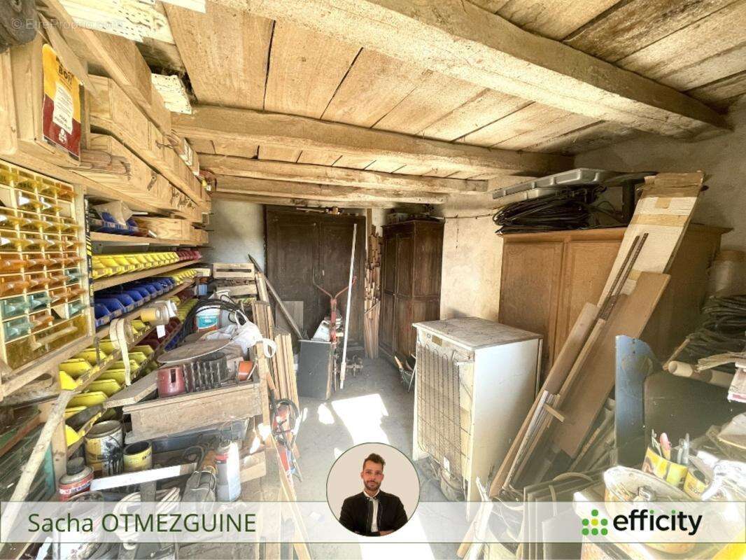 Maison à YZEURES-SUR-CREUSE