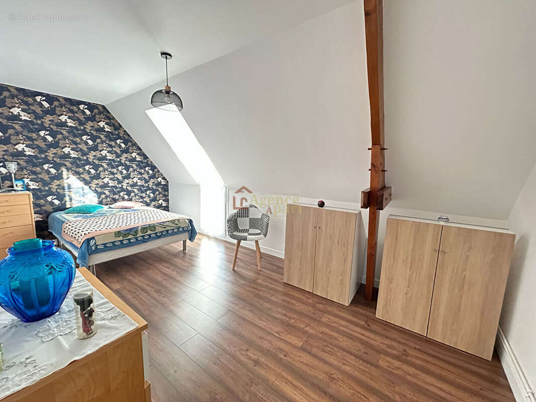 Maison à BELLENGREVILLE