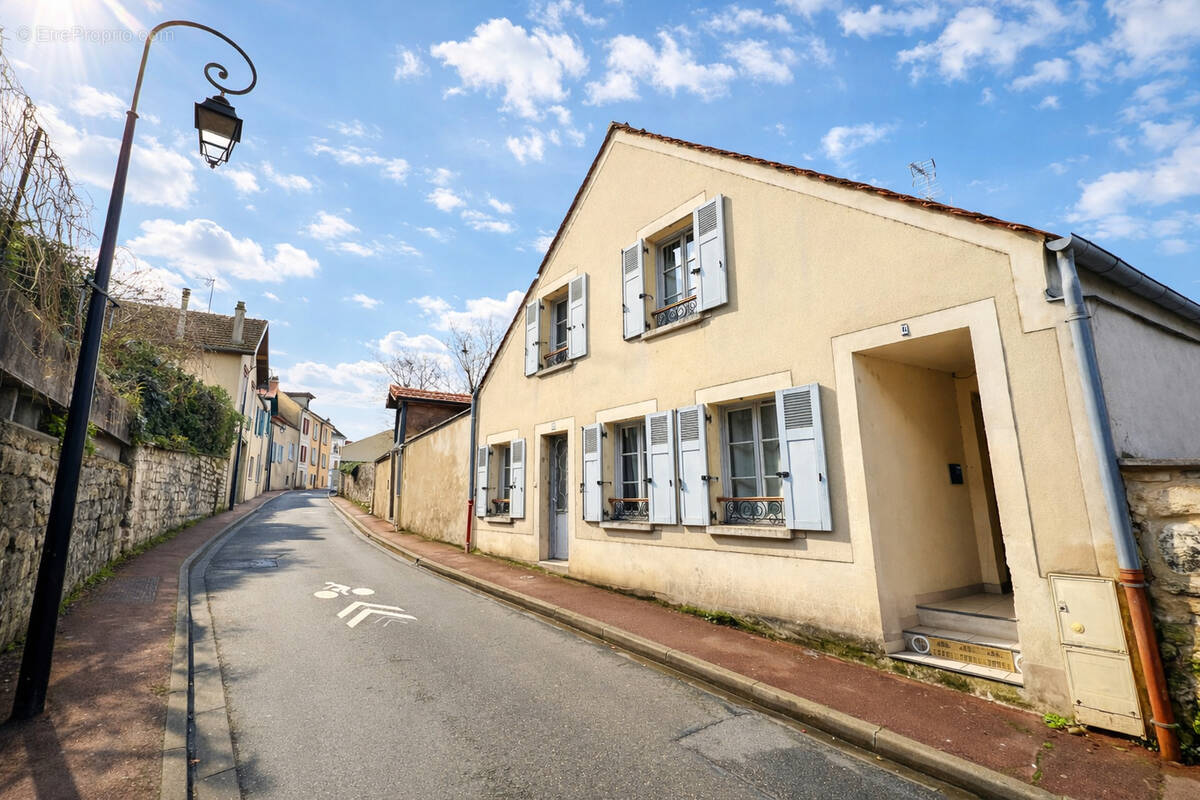 Maison à CONFLANS-SAINTE-HONORINE