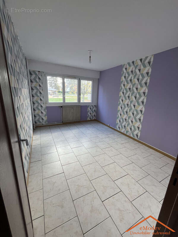 1ère chambre - Appartement à GOLBEY