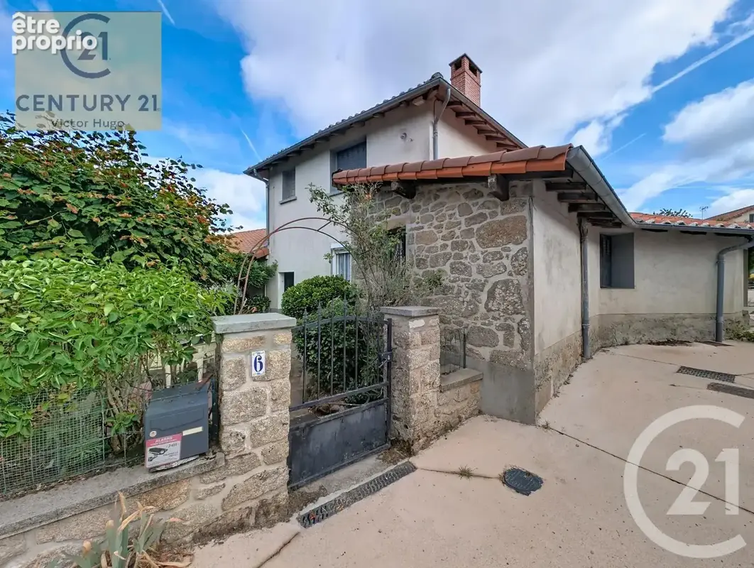 Maison 6 pièces 86 m² · à Saint-Gence · 85,6 m² · 159 600 €