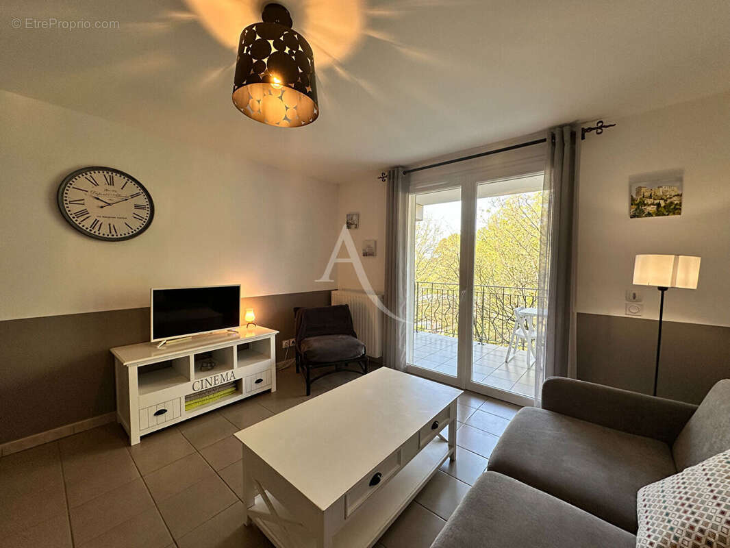 Appartement à GREOUX-LES-BAINS