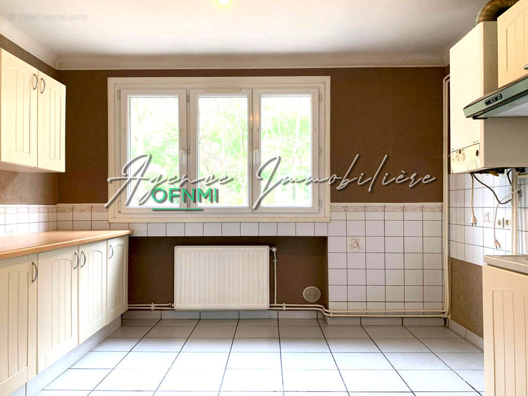 Appartement à UNIEUX