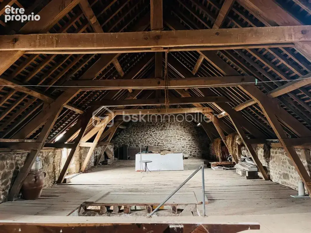 LONGERE et dépendances sur + de 2 HA - photo 8