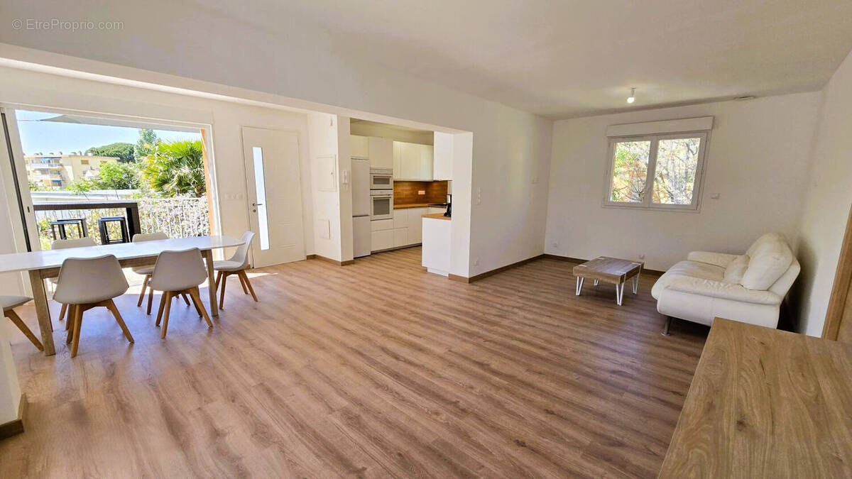 Appartement à SANARY-SUR-MER