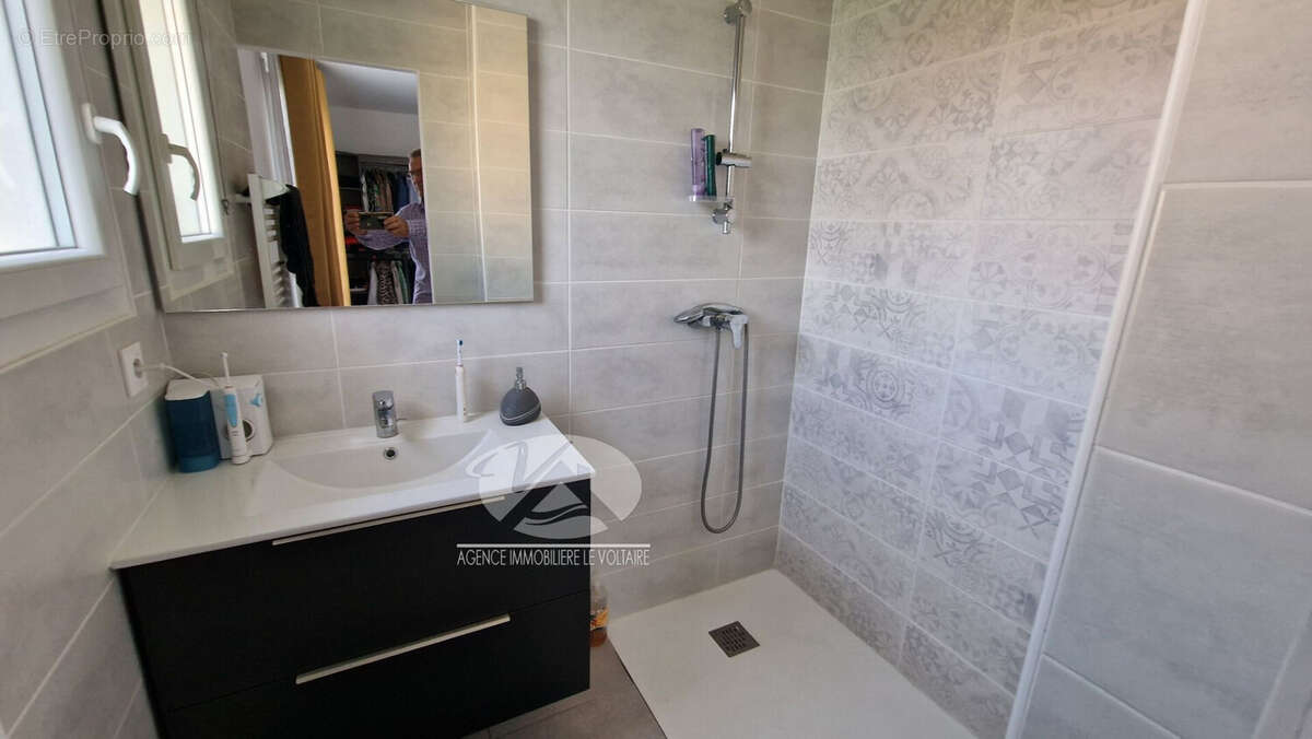 Maison à NISSAN-LEZ-ENSERUNE