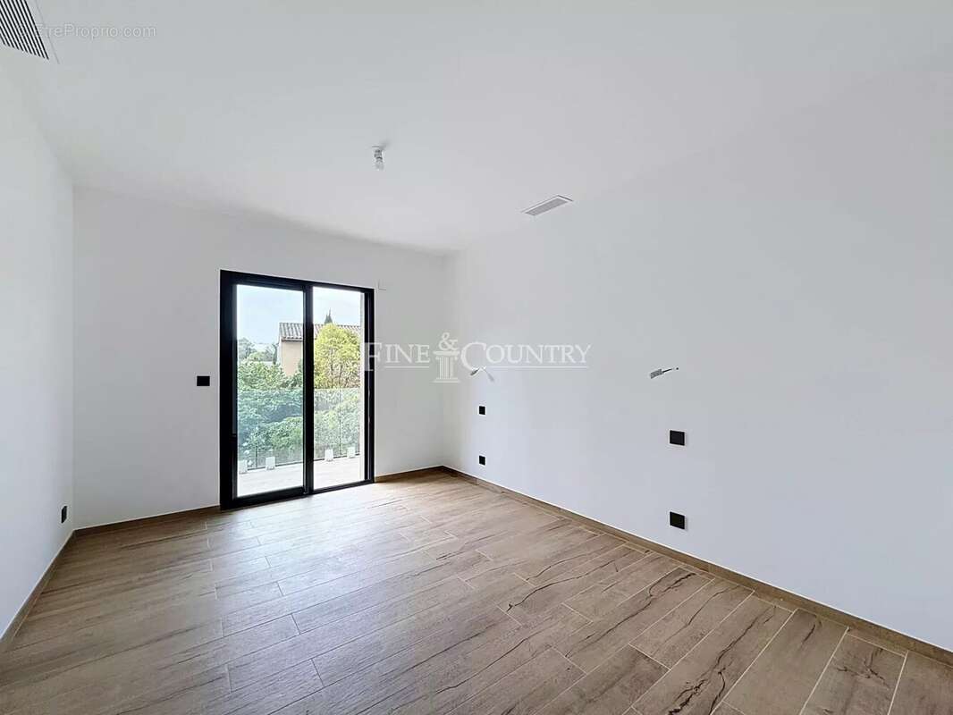 Villa à vendre à Mougins moderne neuve - photo 12