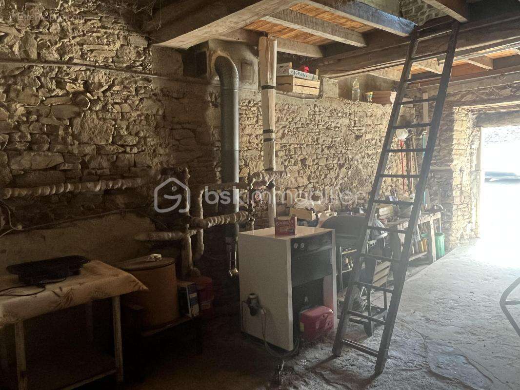 Maison à SAINT-SAMSON-DE-BONFOSSE