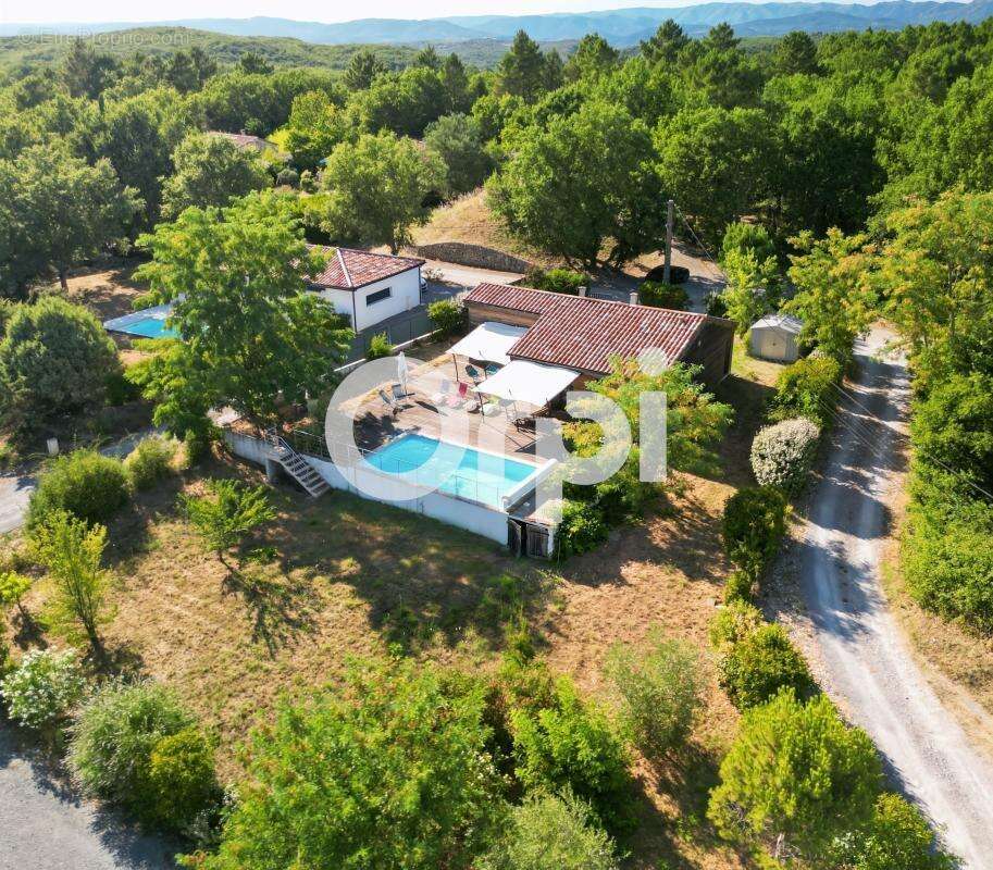 Villa en bois avec piscine - photo 20