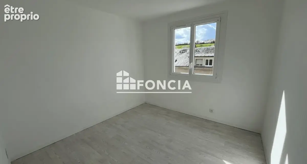 Appartement lumineux avec vue dégagée à proximité immédiate des commodités ! - photo 5