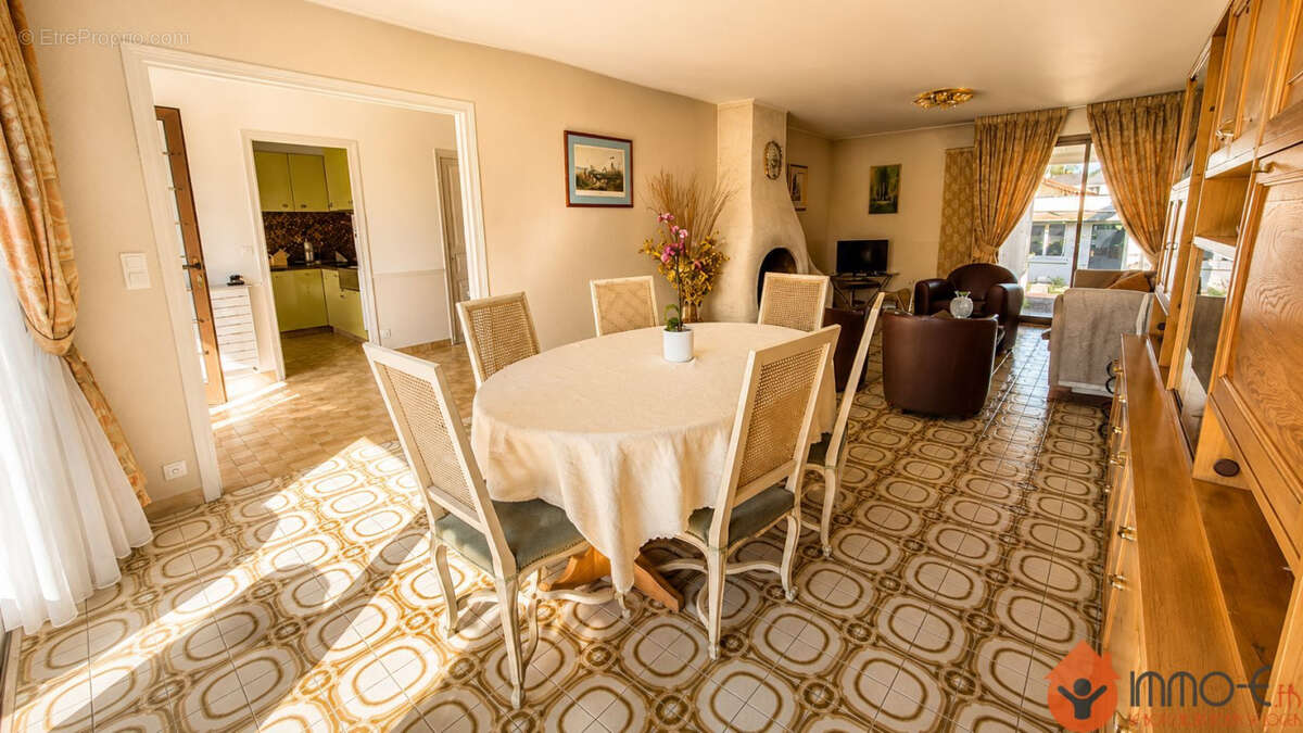 Maison 145 m² à Tremblay-En-France  - photo 7