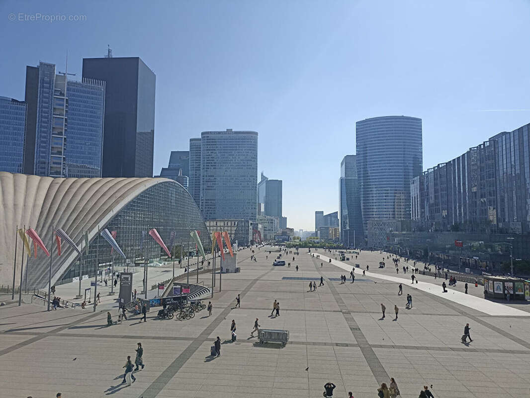 Appartement à COURBEVOIE