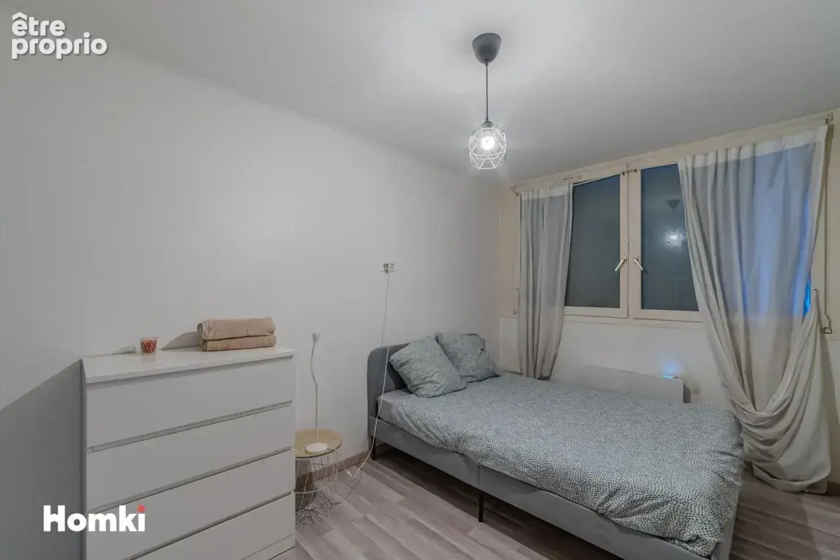 Appartement T4 de 80 m² à Saint-Étienne 42000, Rue Charles de Gaulle - photo 9