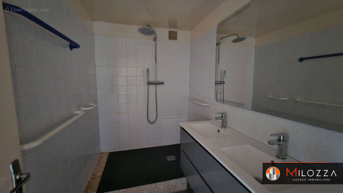 Maison 4 chambres avec garage et jardin - Saint-Quentin-Fallavier - photo 12