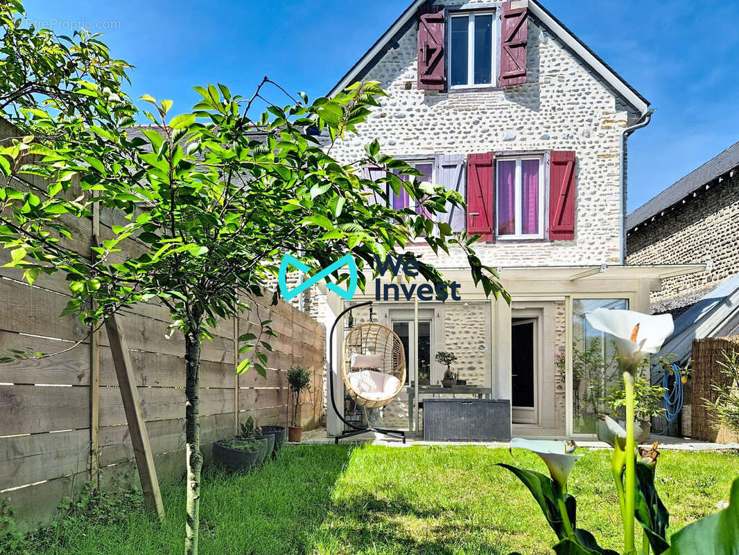 Maison à LAROIN