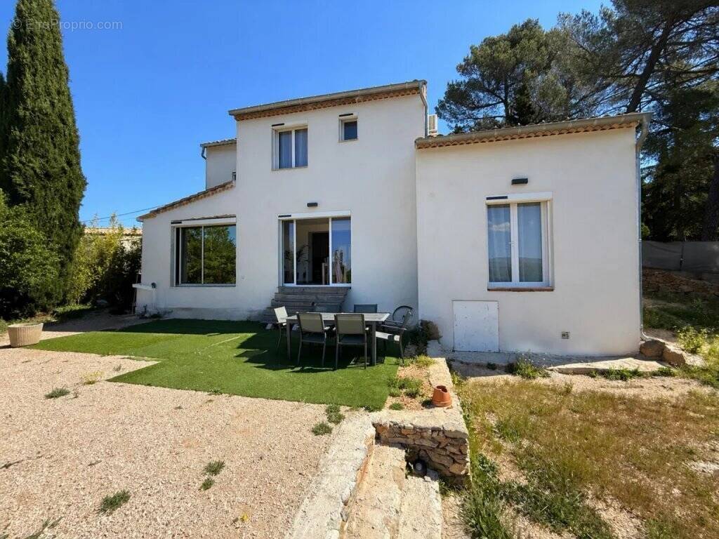 Maison à TOURVES