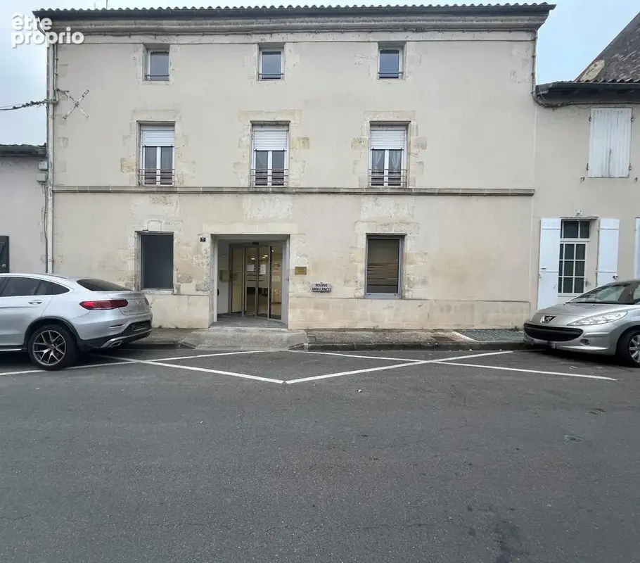 Photo Appartement à Saint-Jean-D'angely au prix de 378 000€
