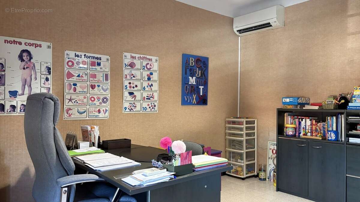 Appartement T3 - Terrasse - Résidence avec ascenseur - Possibilité d'activité professionnelle - Cave - photo 4