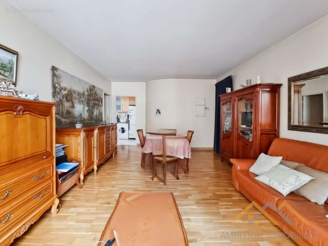 Appartement à PARIS-15E