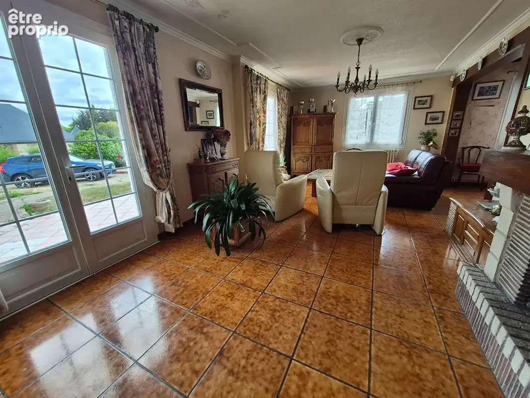 Maison à vendre - ST-ROMAIN- hyper centre - 145 m² hab + véranda 15 m² - 5 chambres dont 3 au RDC - photo 6