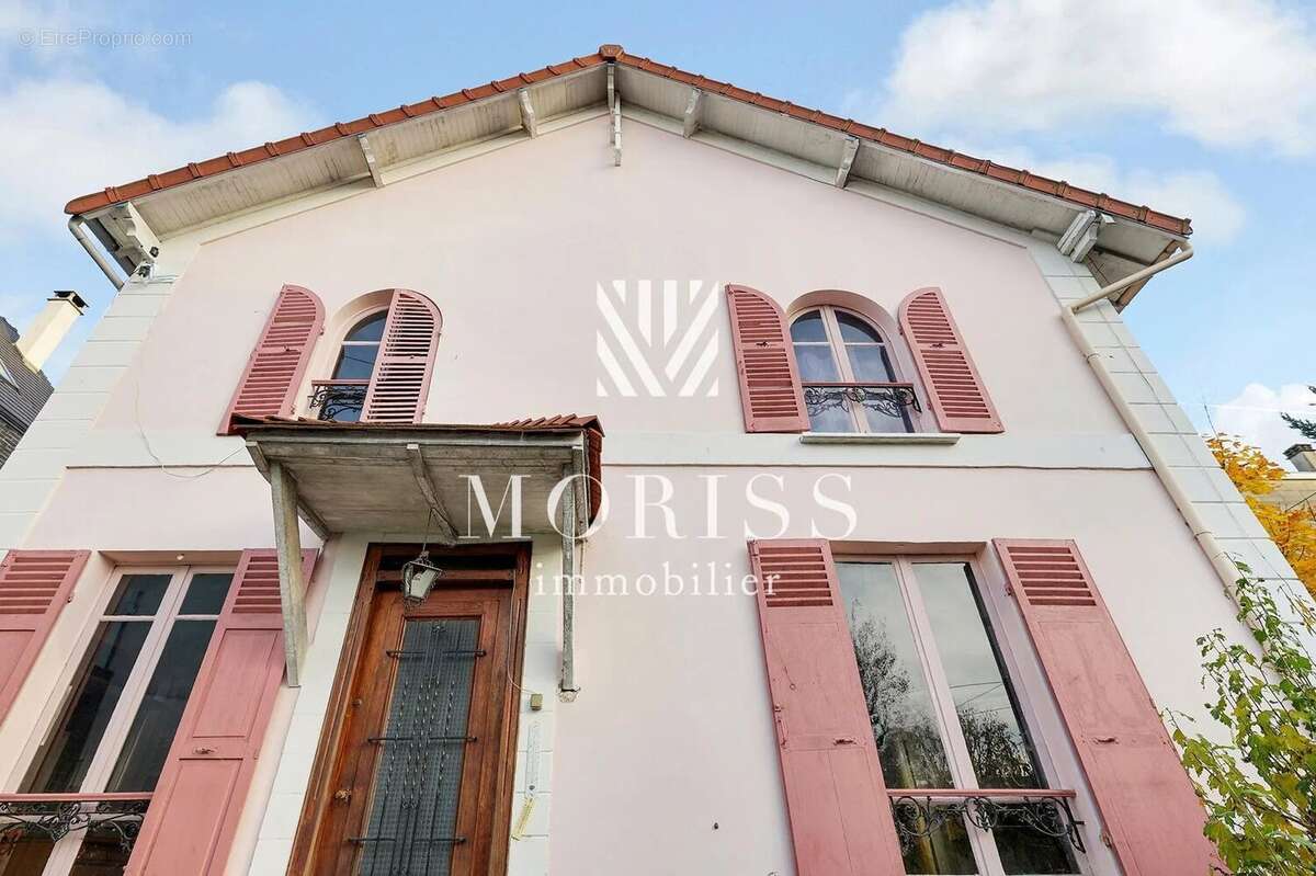 Maison à SAINT-MAUR-DES-FOSSES