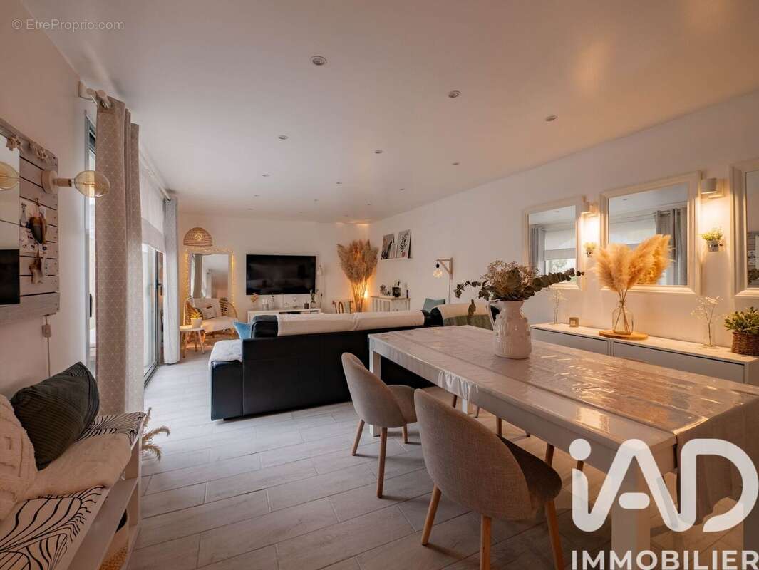 Photo 2 - Maison à VARREDDES