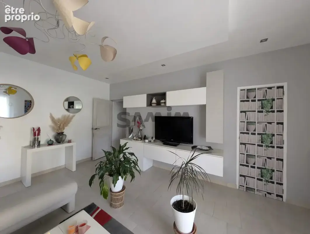 À vendre- maison de village  avec roof top et jaccuzi- st hi - photo 3