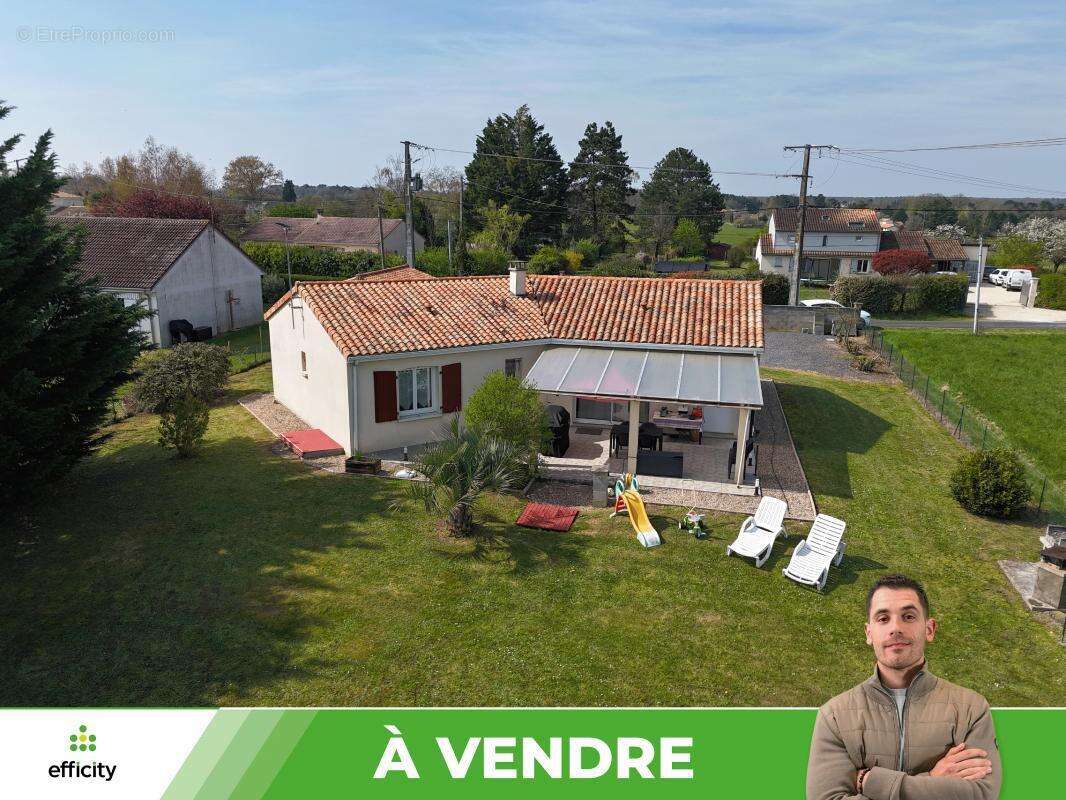 Maison à BONNEUIL-MATOURS