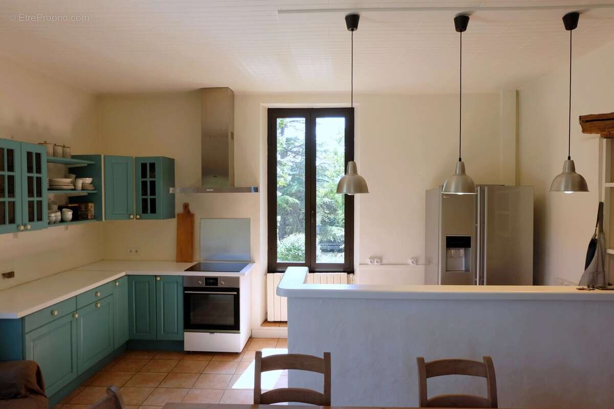 Impressionnante maison en pierre avec piscine et jardins très privés - photo 6