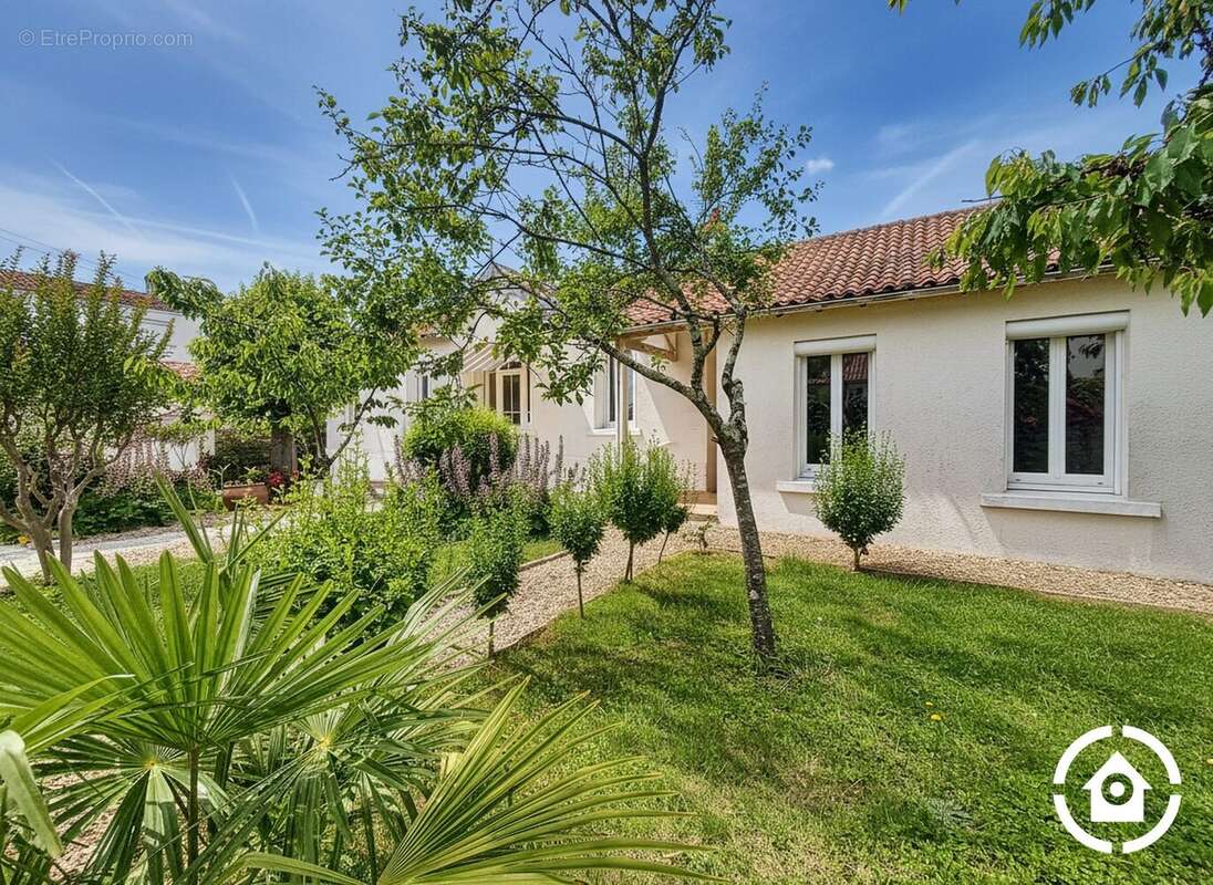 Maison à COGNAC